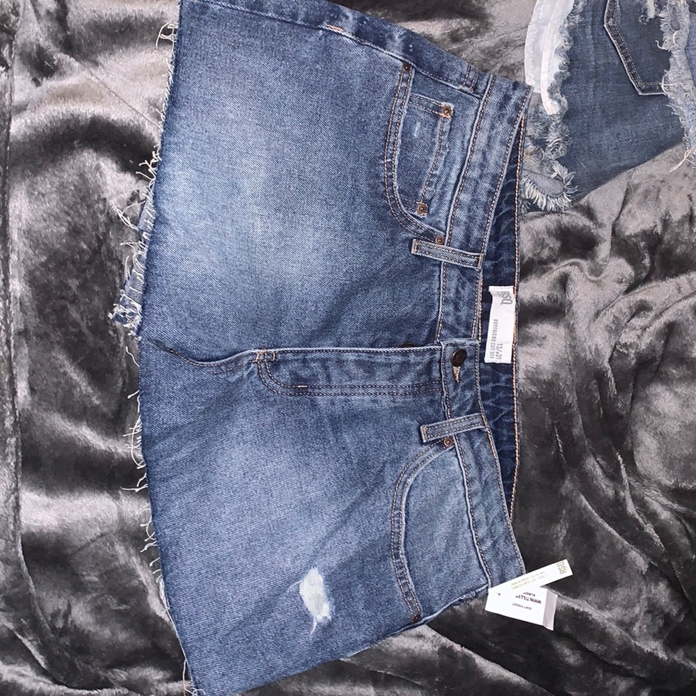 RSQ boyfriend cut off jean shorts